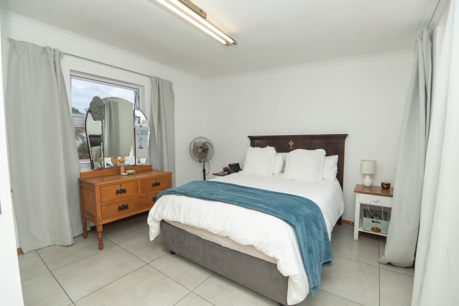 4 Bedroom Property for Sale in Summerstrand Eastern Cape